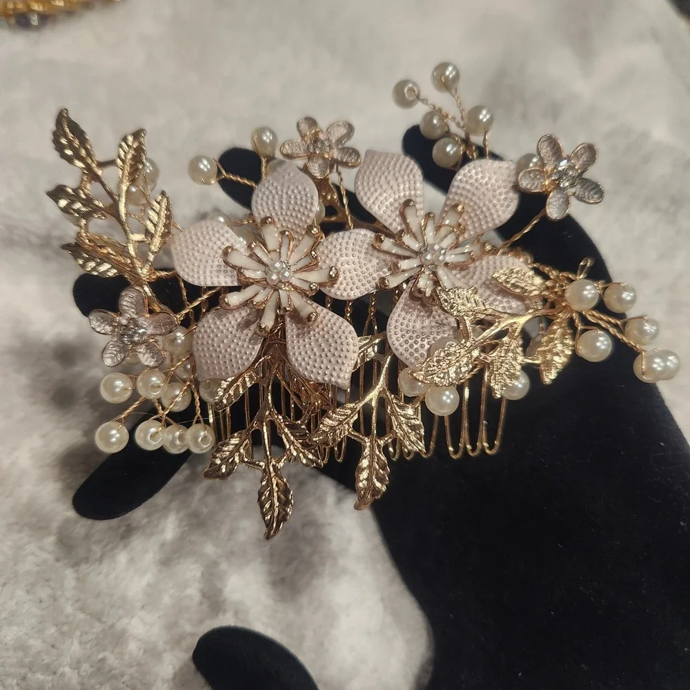 Gold‎ Floral Pearl Hair Comb Bridal Wedding Enamel Flower Rhinestone Headpiece